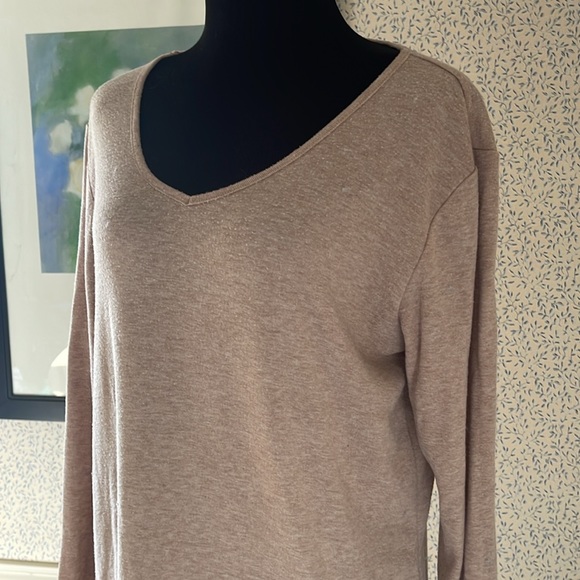 Ladies, long sleeve, V-neck oversized tunic top - Picture 3 of 6